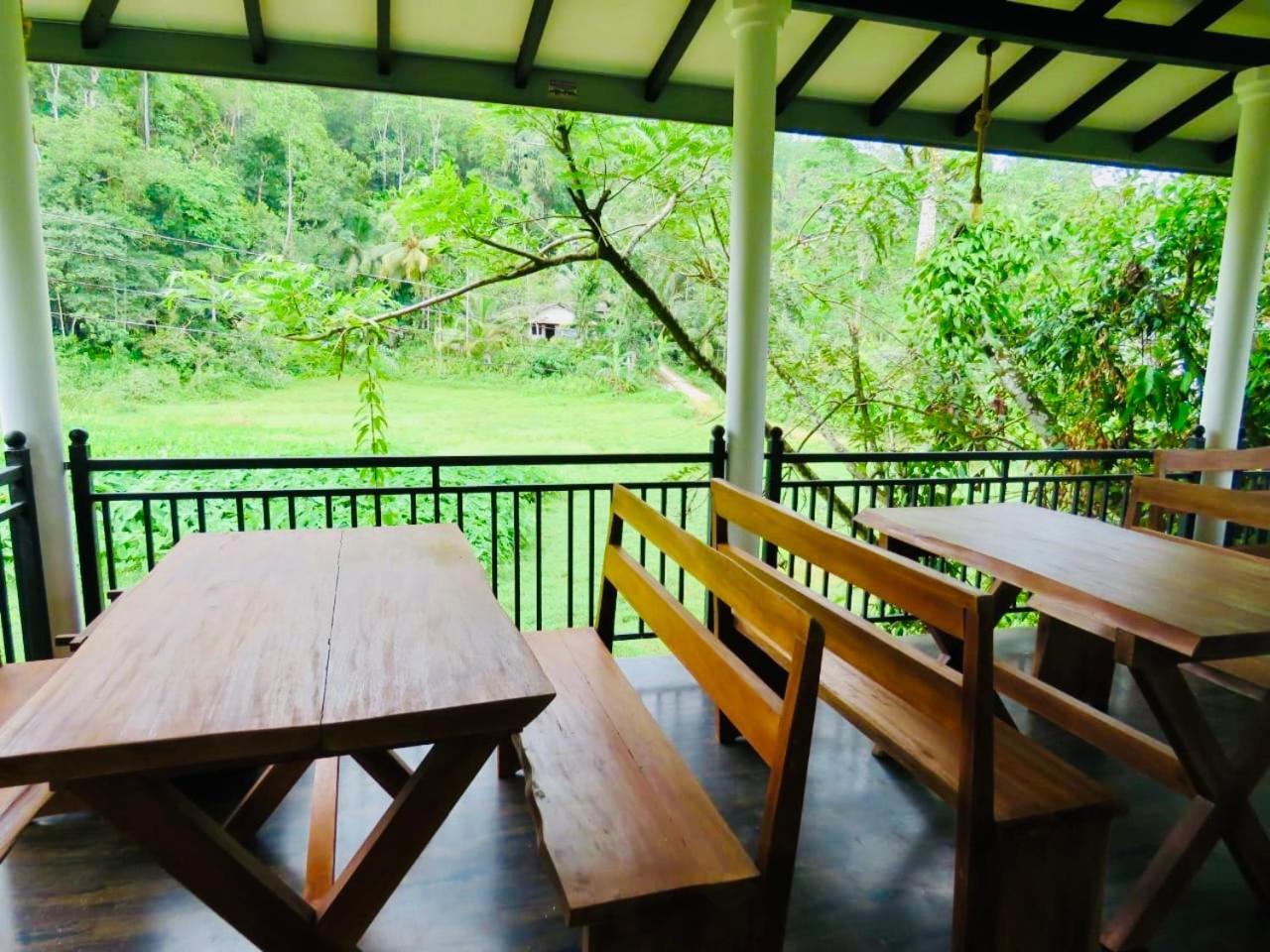 Wildlife Kingdom - Deniyaya Sinharaja Hotel Exterior photo
